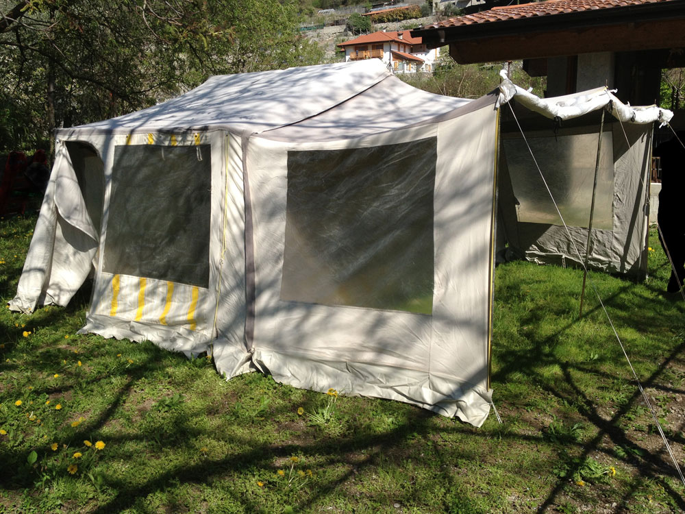 Eurotenda OYS400 infine si sistema la veranda